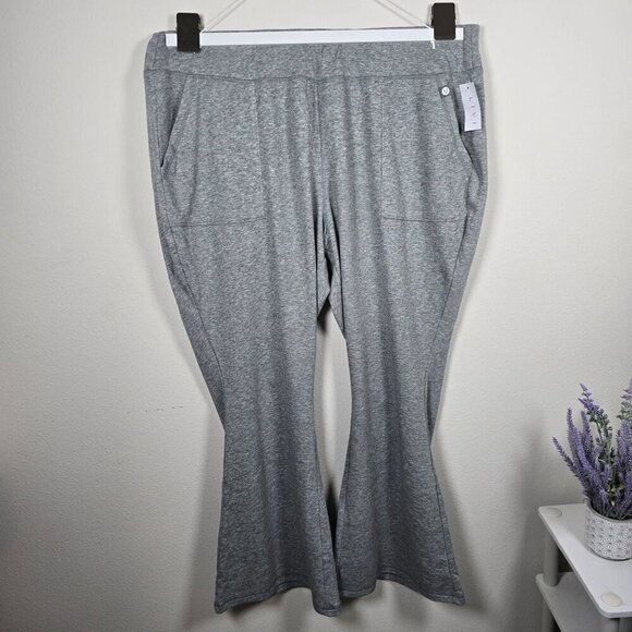 Lane Bryant Gray Livi Active Flare Leg Pants Size 26/28 - Picture 7 of 7